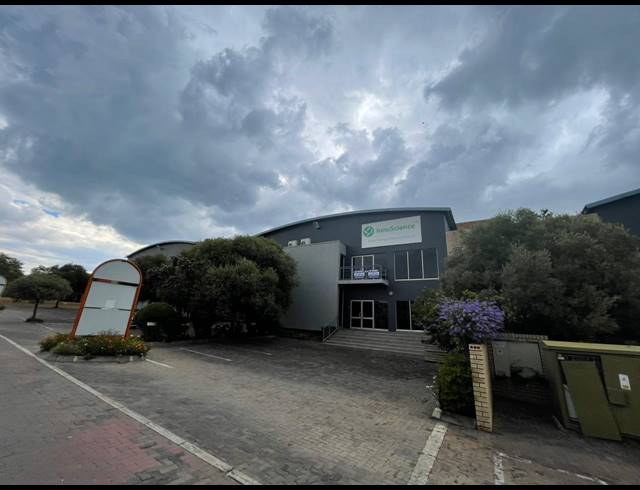 624M² WAREHOUSE TO LET IN NORTH RIDING